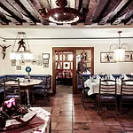 فندق Schrofenstein 4*