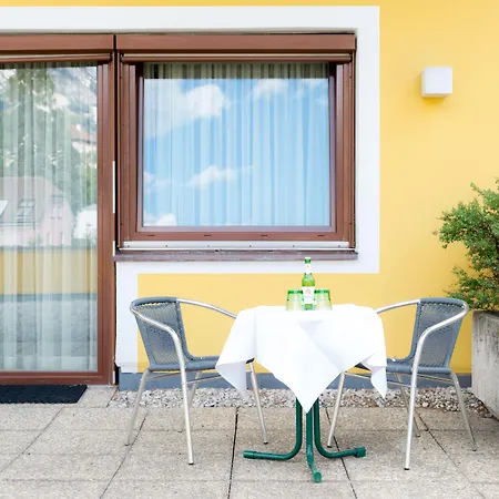 Schrofenstein Hotell