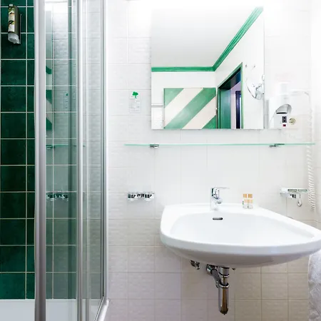 Schrofenstein 호텔