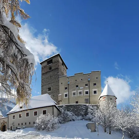 Hotel Schrofenstein