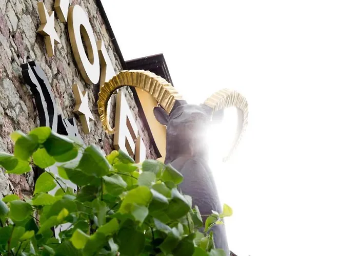 Hotel Schrofenstein 4*