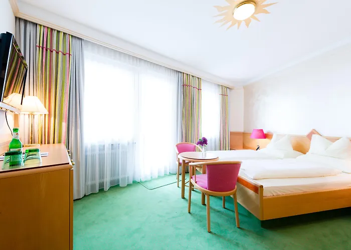 فندق Schrofenstein 4*