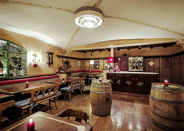 فندق Schrofenstein 4*