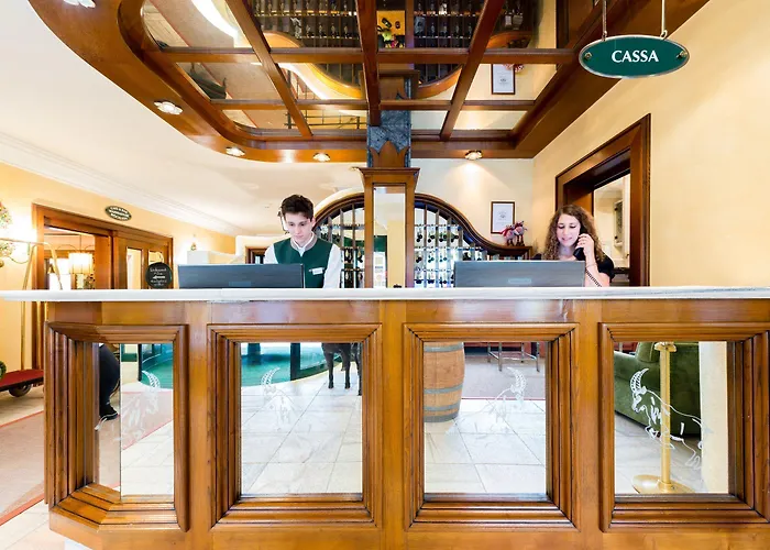 Schrofenstein 4* لاندك